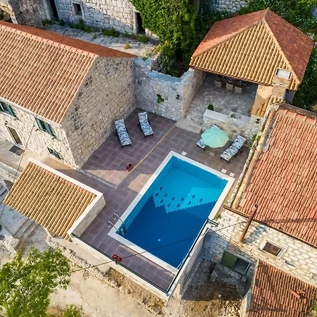 Luciana * Cavtat